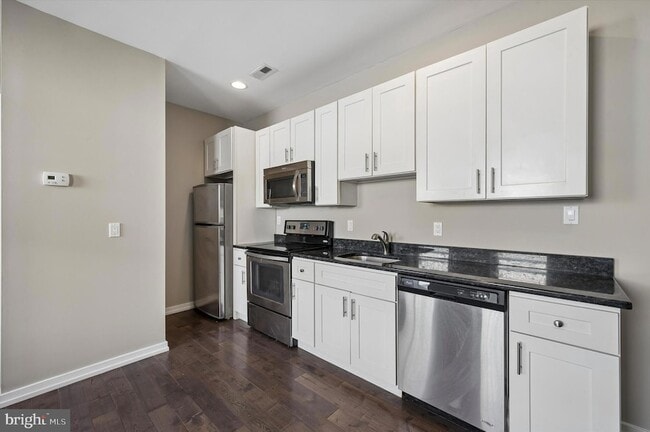 Photo - 617 S 2nd St Unit 3R