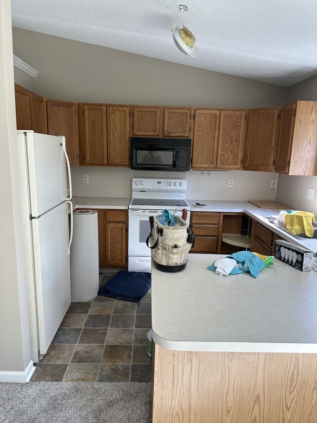 Photo - 168 E 39th St