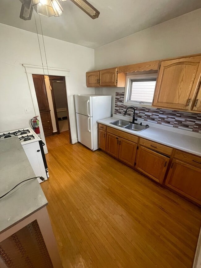 Photo - 1701-1703 N 22nd St Unit 1703 1/2 - Upper