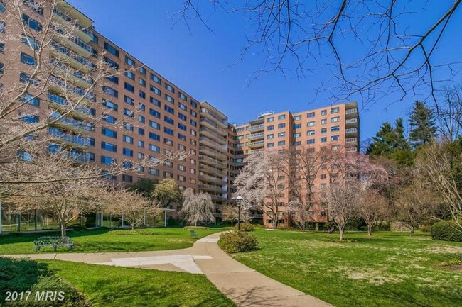 Photo - 4201 Cathedral Ave NW Condo Unit 508W
