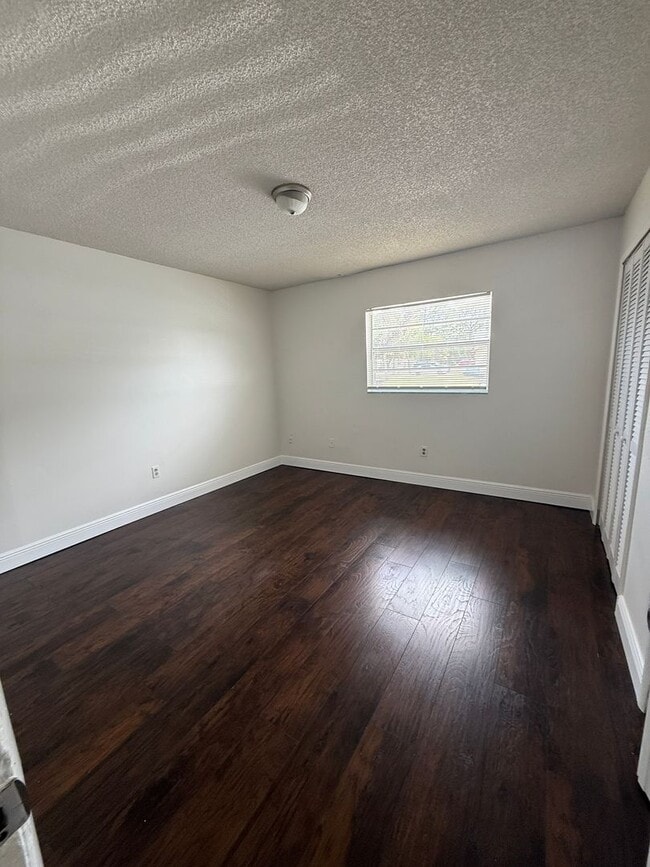 Photo - Triplex centrally located in Fort Pierce