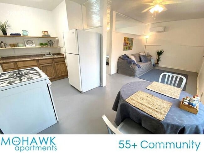 Photo - 637 Mohawk St Unit (C2)