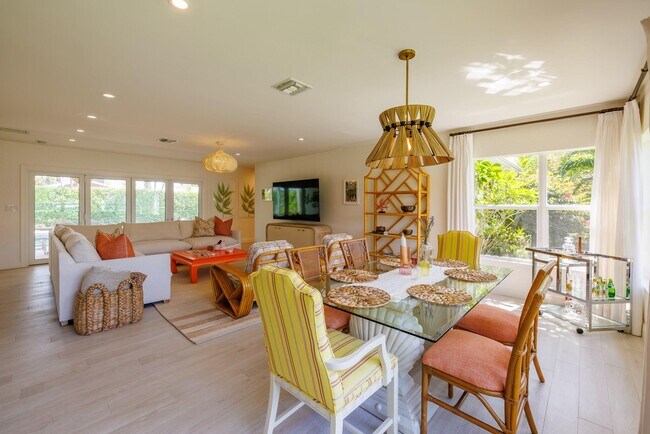 Photo - 225 Russlyn Dr