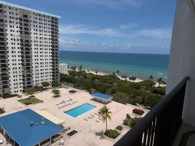Building Photo - 1201 S Ocean Dr Unit 1609S