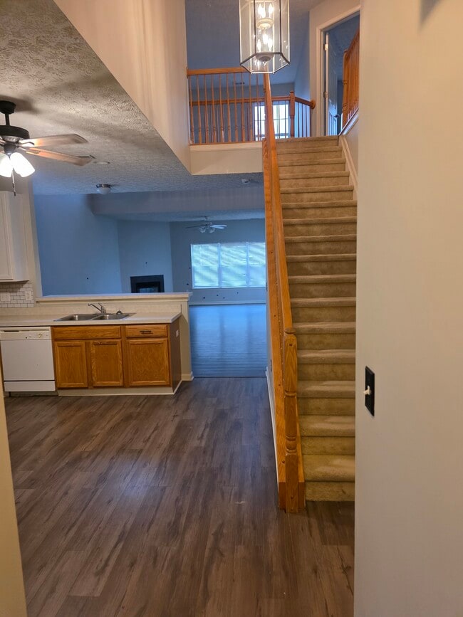 Photo - 9268 Tournament Dr