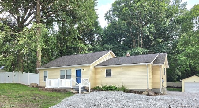 Photo - 2956 Hayne Rd