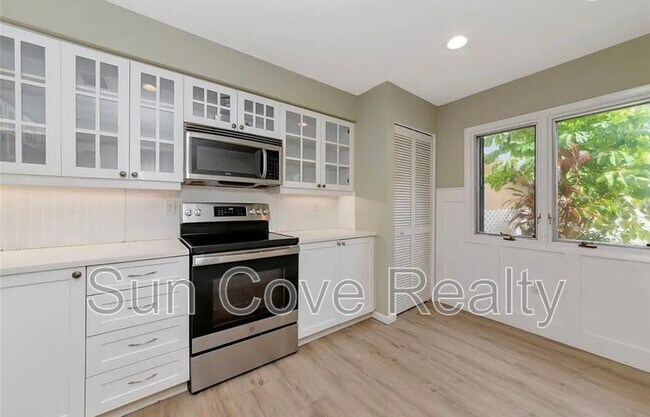 Photo - 4518 Ascot Cir S