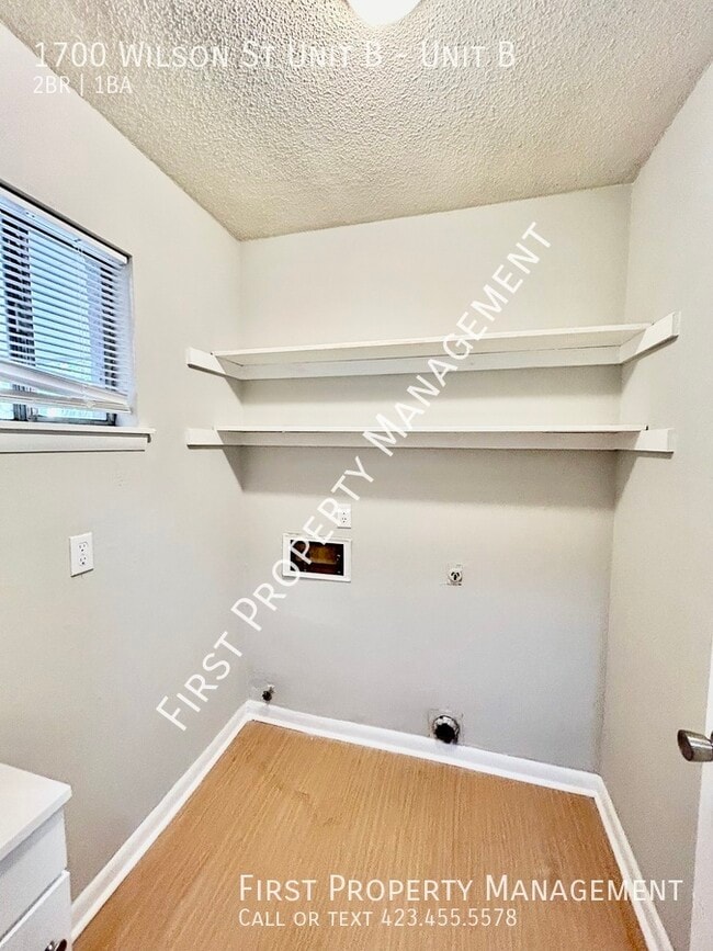 Photo - Close to Downtown: 2Bed/1.5Bath w Laundry ... Unit B