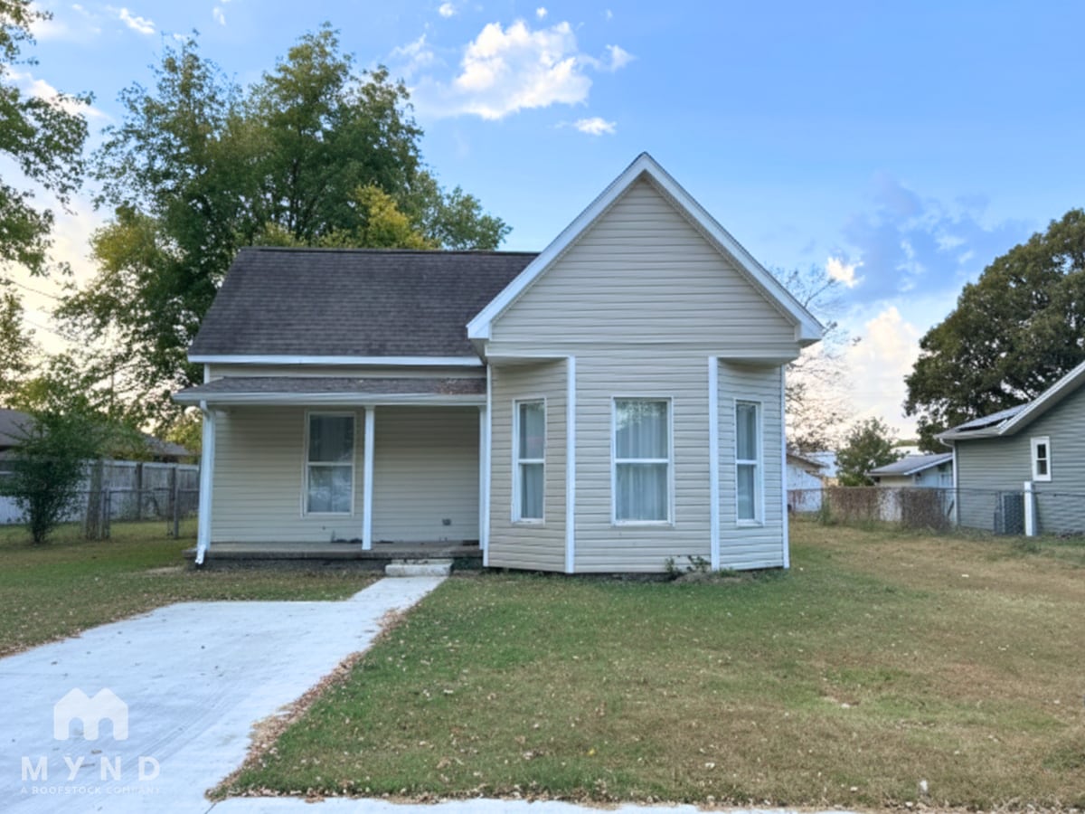 Photo - 313 W Thurman St