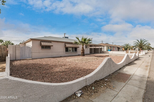 Photo - 5620 N 19th Ave