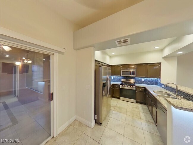 Building Photo - 1508 Truett St Unit 204 Rental