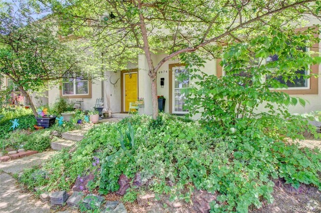 Building Photo - LOCATION LOCATION!! Contemporary & Updated... Rental