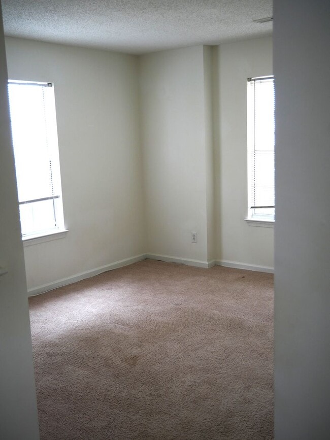 Photo - 113 Amelia Ct