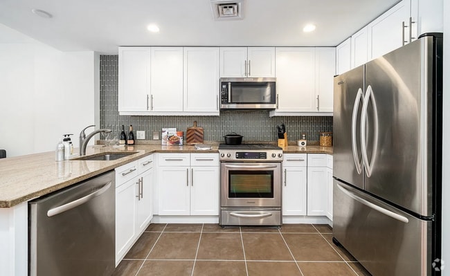 Building Photo - 209 8th St Unit 7h Rental