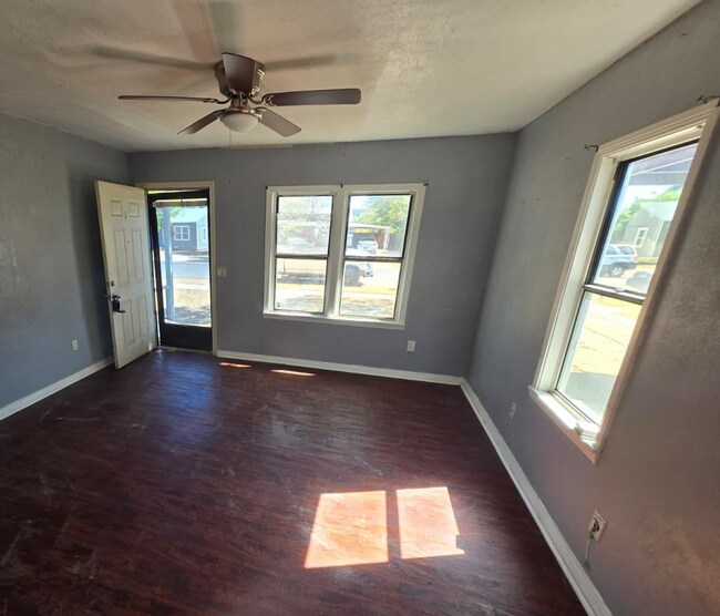 Photo - Handyman Special $0 First Month's Rent / “You fix, you SAVE BIG!!” Contact Mayshell for details: ...