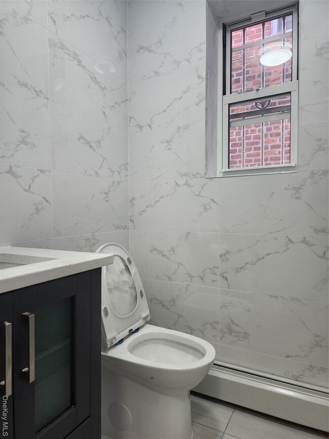 Photo - 61-21 159th St