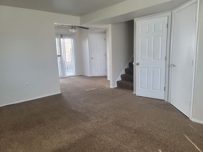 Photo - 3 Bedroom Town Home in Magna