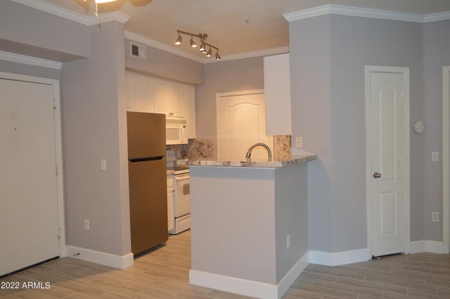 Photo - 1701 E Colter St Unit 184