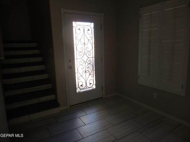 Photo - 6125 Fashion St