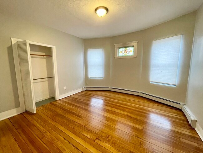 227 Talbot Ave Unit 3