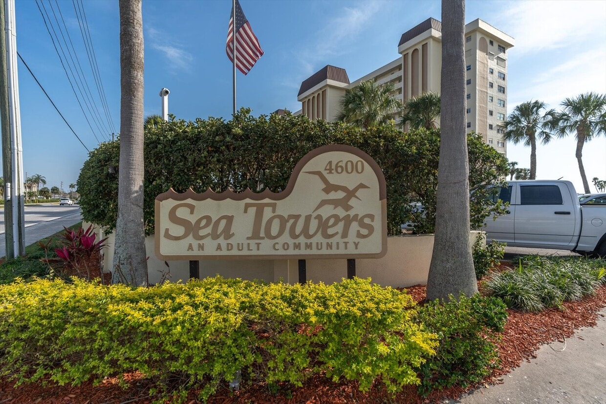 Photo - 4550 Cove Cir (St Petersburg, FL)