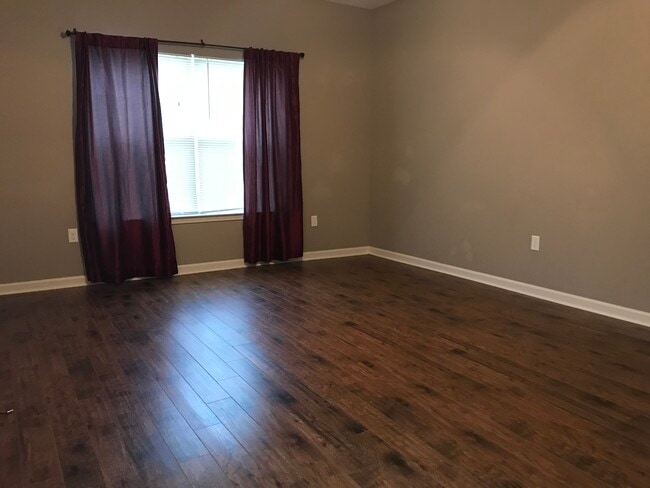 Photo - 116 Easterly St