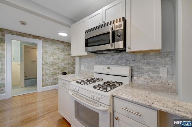 Photo - 348 Orchard Terrace