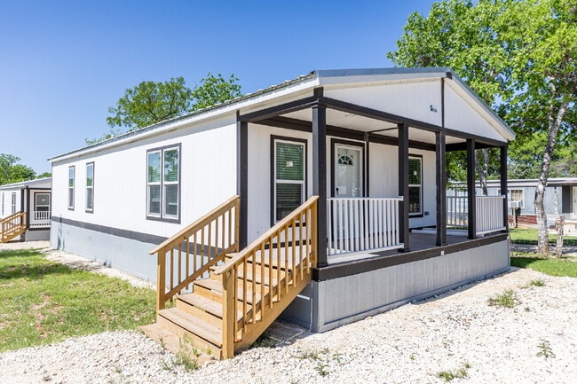 Photo - 193 Live Oaks St Unidad 1