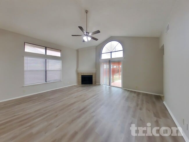 Photo - 7947 Flower Trail