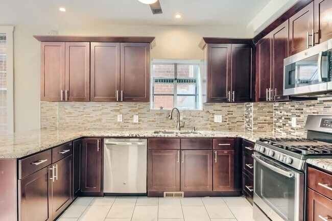 Photo - Bright, beautiful home in the Uptown area ...