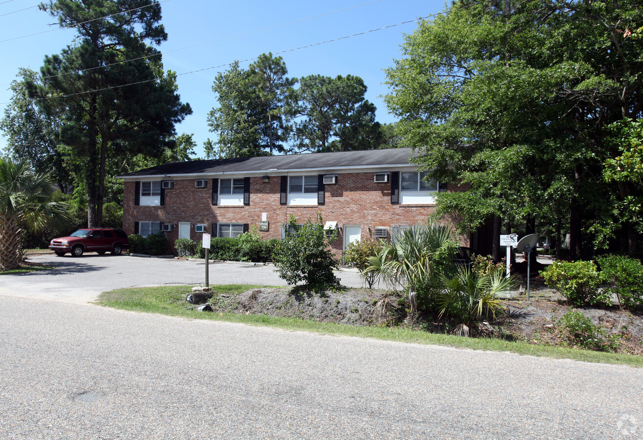 Photo - Eastwood Arms Apartments