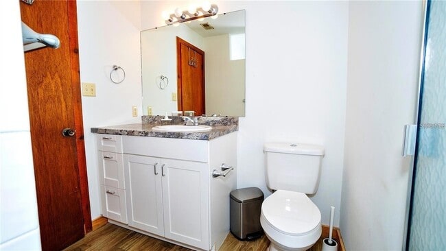 Photo - 6108 Lynn Rd