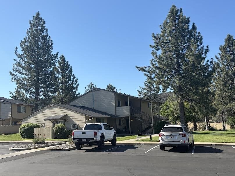 Photo - 800 Jasper Pl