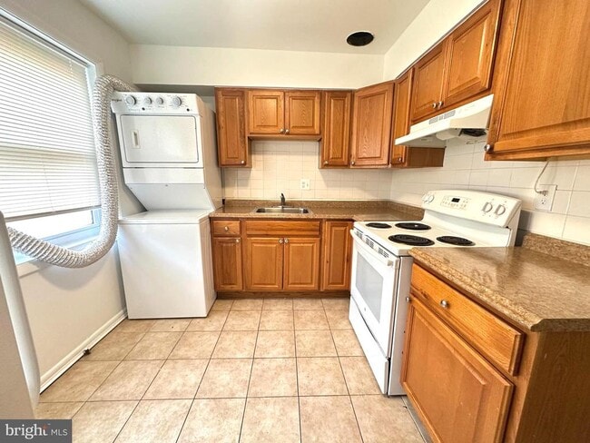 Photo - 4254 Buckman Rd Unit 5