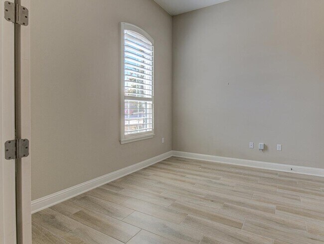 Photo - 7012 Calpe Dr