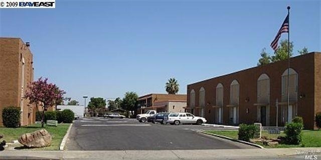 Sycamore Valley Apartments - Sycamore Valley Apartments