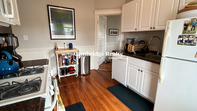 Photo - 96 Columbia St Unidad 3B