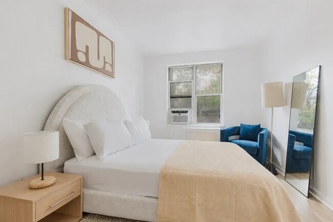 Photo - 327 E 10th St Unidad 2A