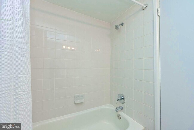 Photo - 8000 Le Havre Pl Unit 12