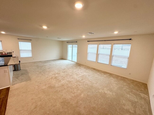 Photo - Beautiful 3 bedroom plus bonus room Home