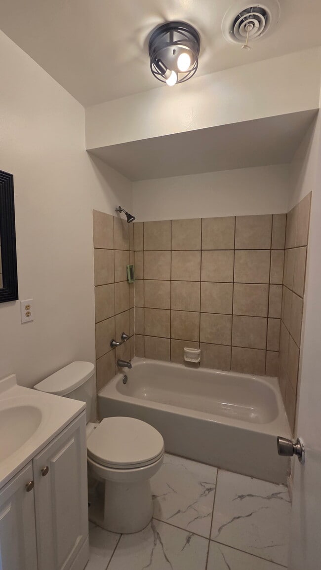 Photo - 3248 Hendricks Ave