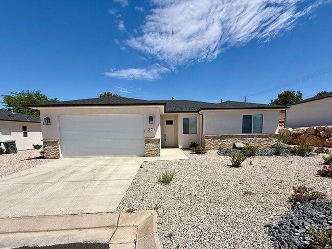 Adorable 3-BR Home In The Heart of Washington - Adorable 3-BR Home In The Heart of Washington