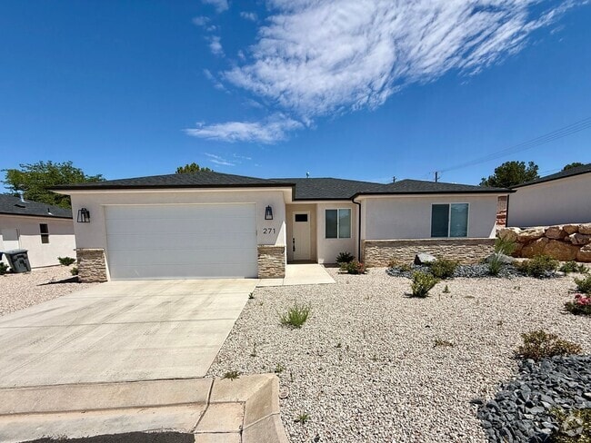 Building Photo - Adorable 3-BR Home In The Heart of Washington