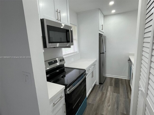 Building Photo - 3246 NW 103rd Terrace Unit 308-B