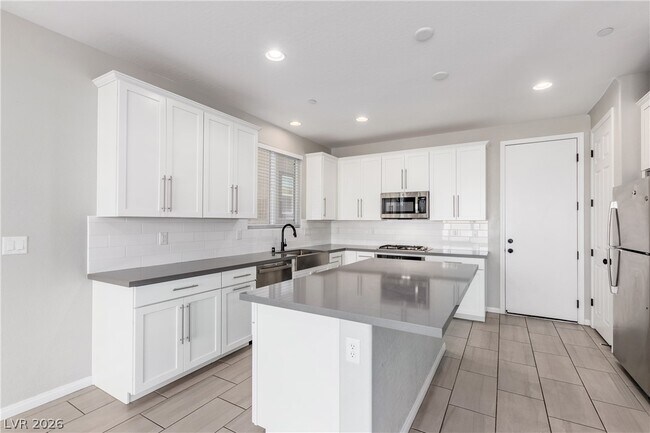 Photo - 204 Rondeau Ave