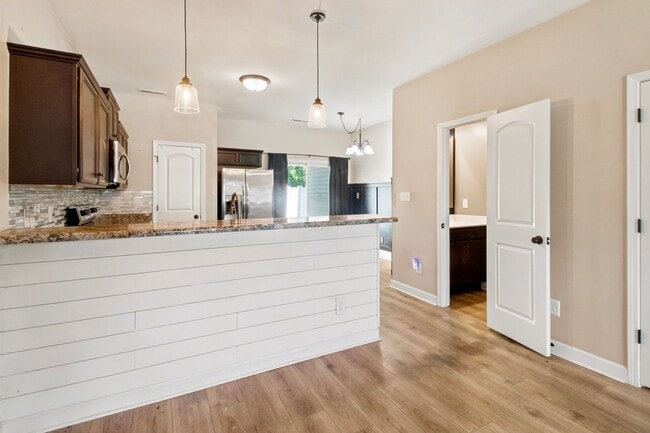 Photo - 511 Justice Farm Dr