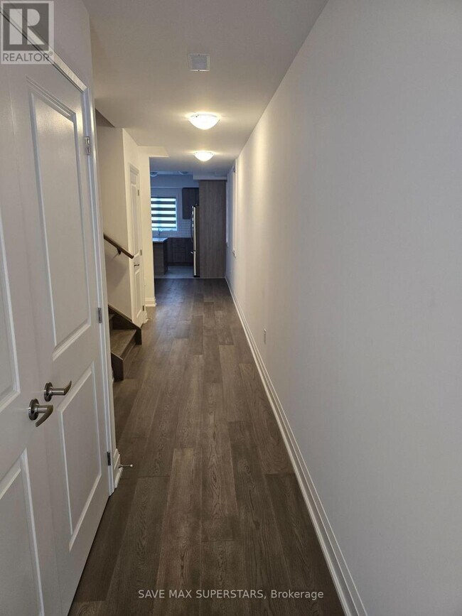 Photo - 17 Barnyard Trl