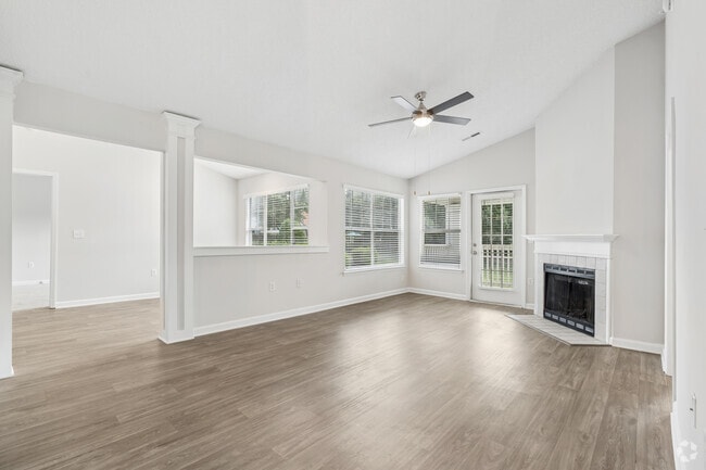 2BR, 2BA 1,533SF - Living Room