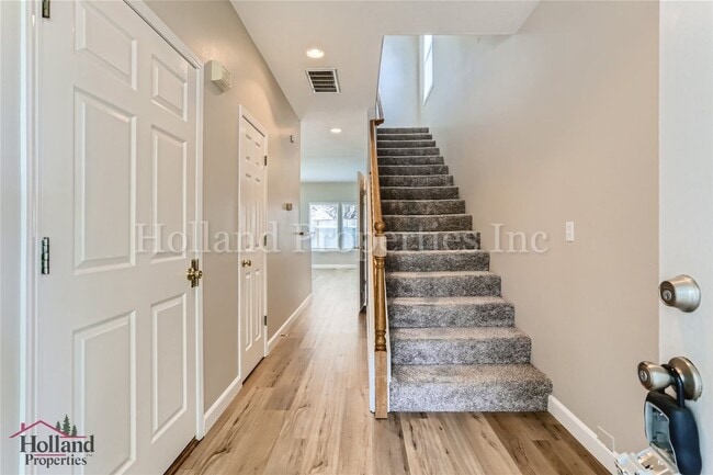 Photo - 3133 NE 13th Pl