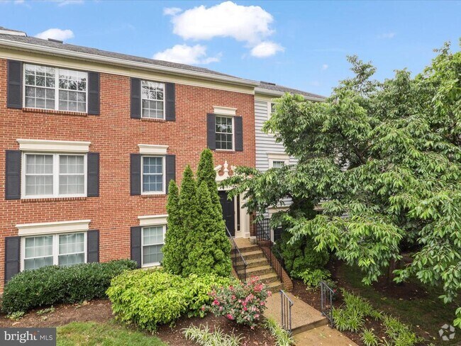 Building Photo - 7737 Inversham Dr Unit 175 Rental